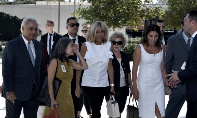 Μπριτζίτ Μακρόν από την Ακρόπολη: Είμαι πολύ χαρούμενη που βρίσκομαι στην Ελλάδα