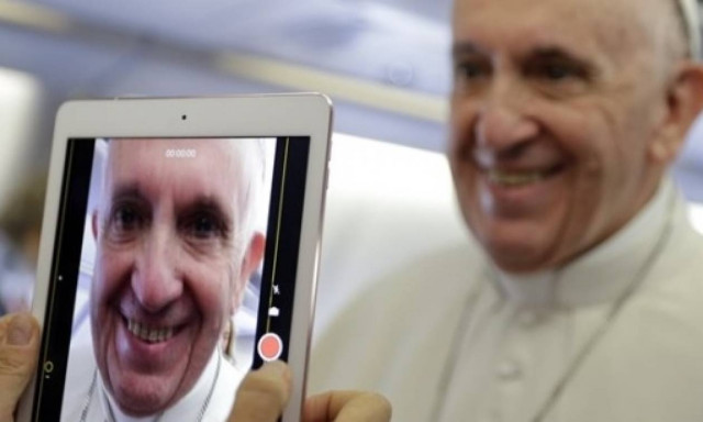 Ο πάπας καλεί τους νέους να ονειρεύονται και να...