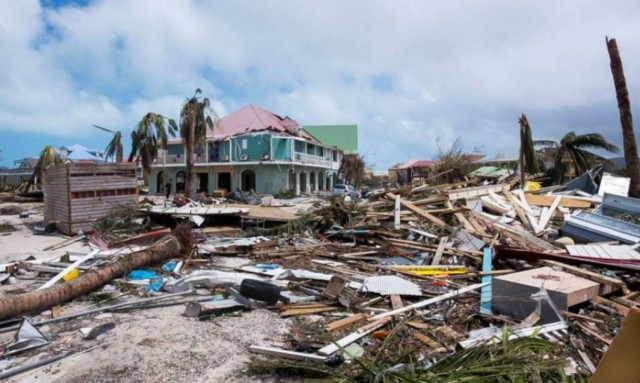 Hurricane Irma: Cuba hit with strong winds and heavy rain