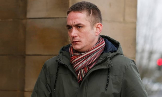 Σοκ: Μέθυσε, τον πήρε ο ύπνος και ο σκύλος κατασπάραξε το νεογέννητο γιο του