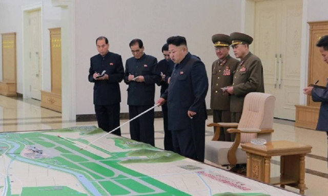 Βόρεια Κορέα: Εορτασμοί με «πυρηνικά» μηνύματα στις ΗΠΑ (pic)