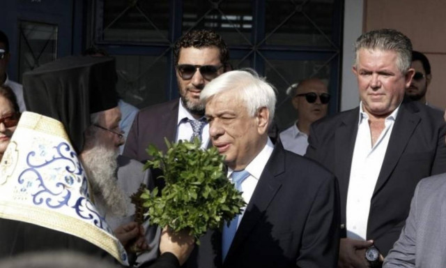 Συγκινητικές αποκαλύψεις για τον Προκόπη Παυλόπουλο την ώρα που καίγονταν ο Κάλαμος