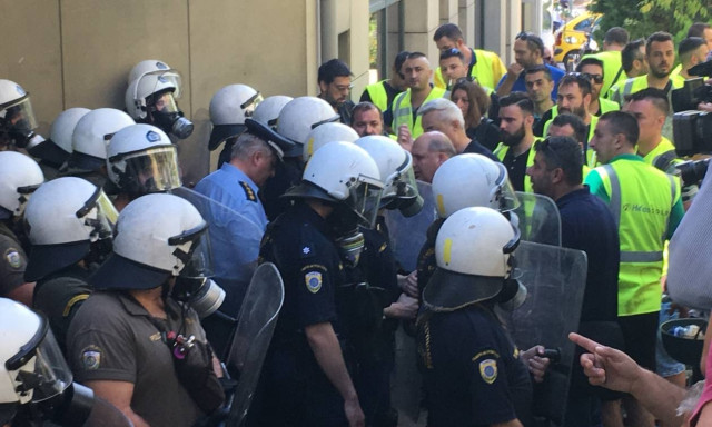 Miners protest outside environment ministry against suspension of Eldorado Gold's investments