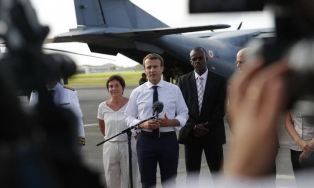 Κυκλώνας Ίρμα: Ο Μακρόν και ο βασιλιάς της Ολλανδίας επισκέπτονται τις πληγείσες περιοχές