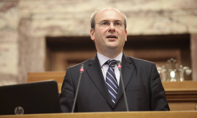 Χατζηδάκης: Ιδιωτικοποίηση της ΤΡΑΙΝΟΣΕ με χαρά ή με δάκρυα στα μάτια;