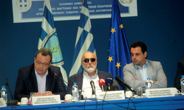 Κουρουμπλής για την ρύπανση στον Σαρωνικό: Οι παραιτήσεις μας είναι στη διάθεση του πρωθυπουργού