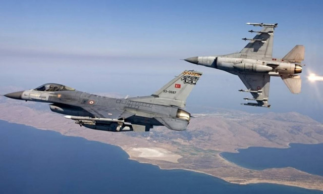 Συναγερμός στο Αιγαίο: Νέο μπαράζ παραβιάσεων και εικονική αερομαχία