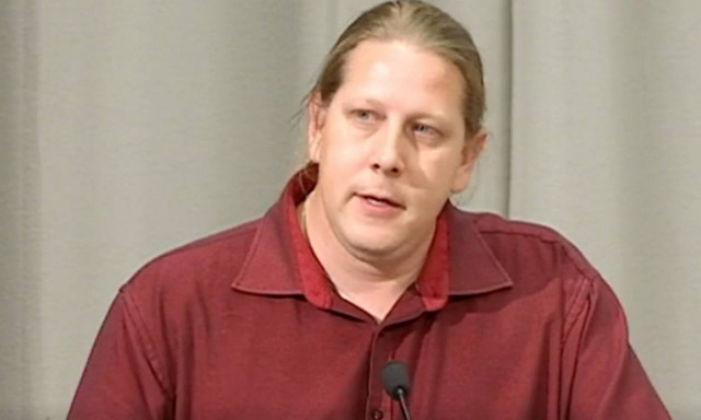 Πολιτικός της αριστεράς αποκάλυψε ότι έπεσε θύμα βιασμού με πολιτικά κίνητρα