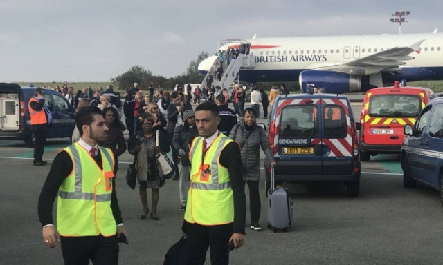 Συναγερμός στο Παρίσι: Εκκενώθηκε αεροσκάφος της British Airways (Pics+Vid)