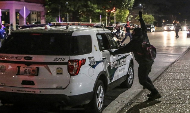 «Καζάνι που βράζει» το Σεντ Λούις: Σοβαρά επεισόδια για τρίτη συνεχόμενη νύχτα (Vids)