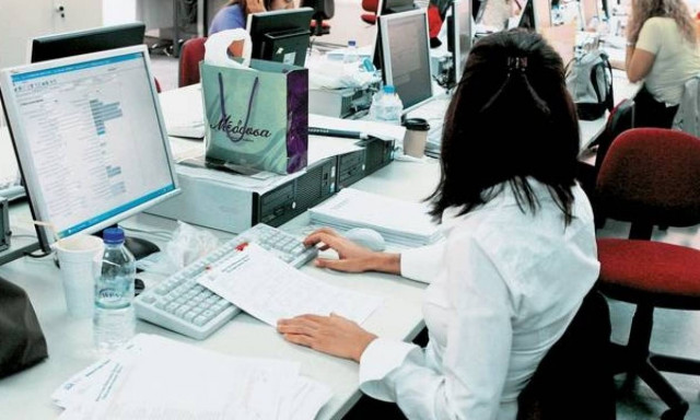 Πώς θα γίνει η αξιολόγηση των δημοσίων υπαλλήλων - «Έρχεται» η τροπολογία