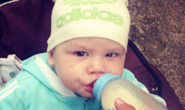 Φρίκη: Το μωράκι της πέθανε από ασιτία και αυτή διασκέδαζε για μία εβδομάδα με τους φίλους της