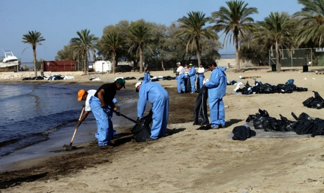 Υπουργείο Υγείας: Η ανανεωμένη λίστα με τις παραλίες όπου απαγορεύεται η κολύμβηση