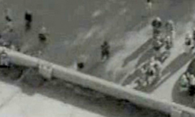 Βίντεο - σοκ: Έτσι σταμάτησαν δημόσια εκτέλεση του ISIS