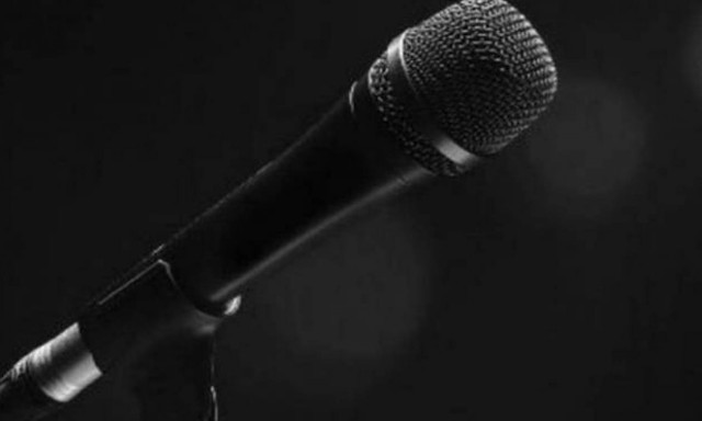 Θρήνος: Πέθανε γνωστός Έλληνας τραγουδιστής ενώ έπινε καφέ