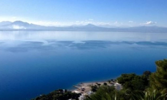 Αυτό είναι το επικίνδυνο μοναδικό φαινόμενο στον κόσμο που συμβαίνει στον Κορινθιακό Κόλπο