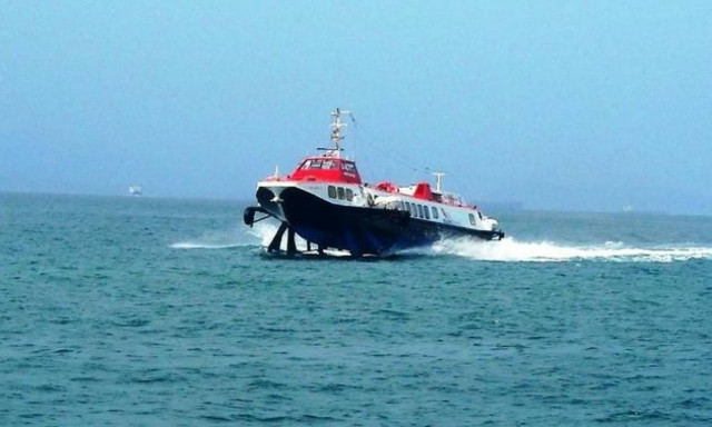 Δεν εκτελέστηκε δρομολόγιο ιπτάμενου «δελφινιού» για Αίγινα – Μπλέχτηκε αντικείμενο στην άγκυρα