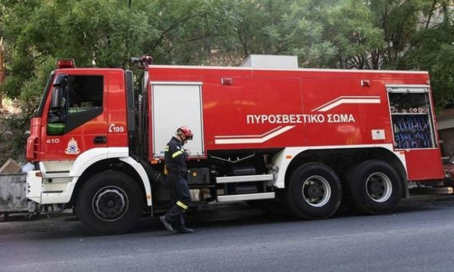 Ηράκλειο: Αυτοκίνητο τυλίχτηκε στις φλόγες εν κινήσει!