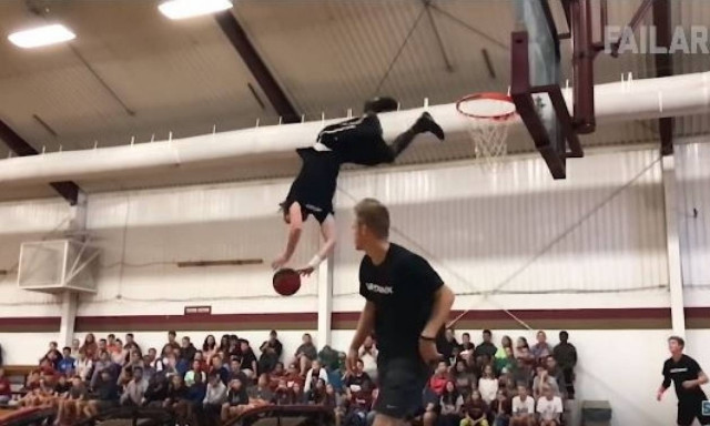 Viral: Αυτά είναι τα καλύτερα Fail βίντεο της εβδομάδας που πέρασε (Πρόσεχε! Θα χτυπήσεις)