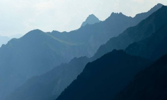 Ήρωας τουρίστας σταμάτησε λεωφορείο στο χείλος του γκρεμού! (pic)