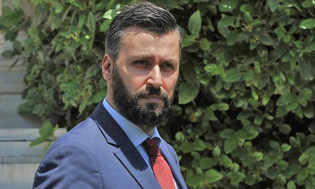 «Βόμβες» Καλλιάνου κατά ΕΡΤ για διασπάθιση δημόσιου χρήματος