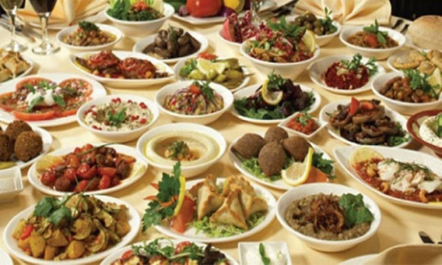 Σάλος στην Αχαΐα: Γνωστός κοσμικός διοργανώνει... τραπέζια και «ξεχνάει» να πληρώσει