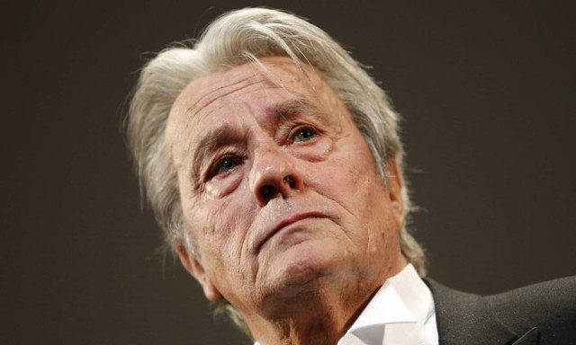 Στο νοσοκομείο ο Αλέν Ντελόν