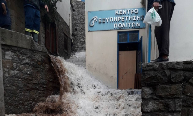 Σαμοθράκη: Λάσπες, νερό και οργή ξεχειλίζουν μετά τη σφοδρή κακοκαιρία (pics+vids)
