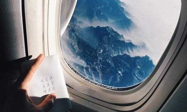 Μία αεροσυνοδός δίνει απαντήσεις σε πέντε ερωτήσεις που πάντα ήθελες να κάνεις