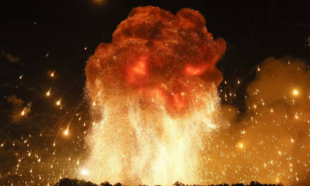 Κόλαση φωτιάς στην Ουκρανία: Ρωσικό drone ανατίναξε αποθήκη με 188.000 τόνους πυρομαχικών (vid)