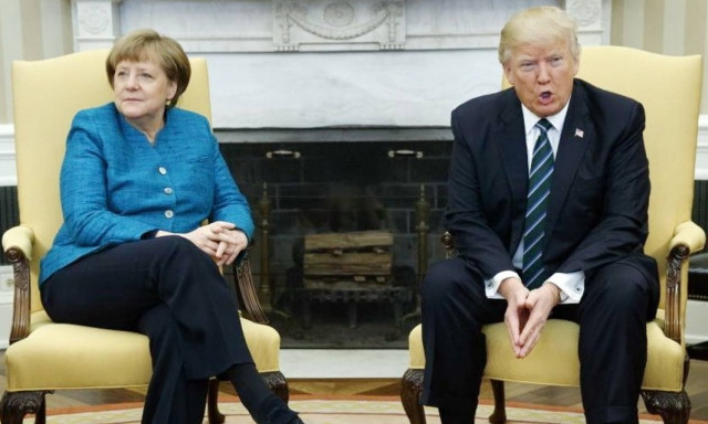 Ο Τραμπ συνεχάρη τη Μέρκελ για τη νίκη της στις εκλογές μετά από τέσσερις μέρες!