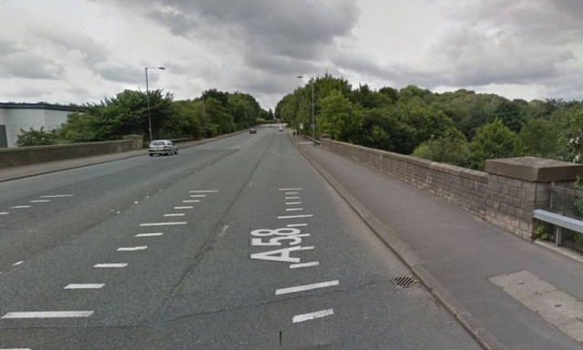 Φρίκη: Πέταξε 3χρονο κοριτσάκι σε ποτάμι από ύψος 9 μέτρων!