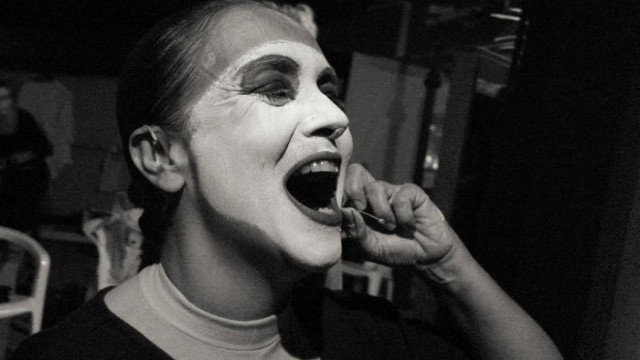 Στο κέντρο του κύκλου, του Ορφέα Περετζή