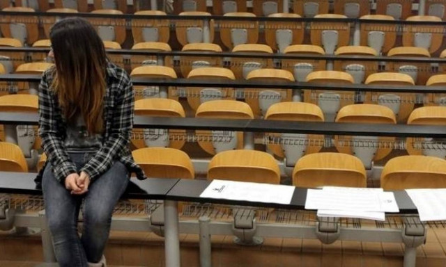 «Ψαλίδι» στο φοιτητικό επίδομα θέλουν οι θεσμοί