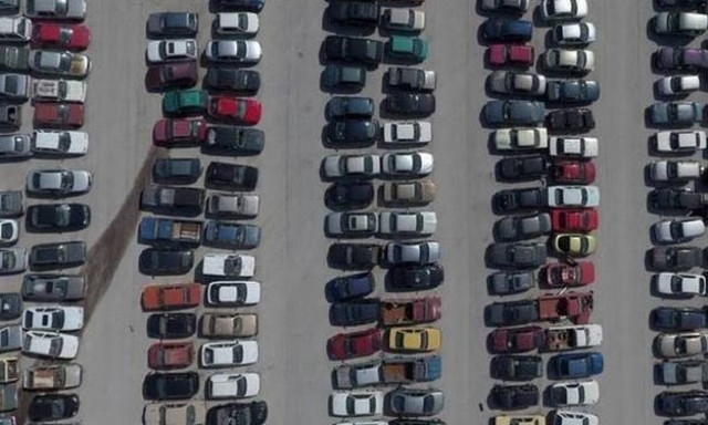 Τέλη κυκλοφορίας: Ποιοι θα πληρώσουν λιγότερα χρήματα – Δείτε όλες τις αλλαγές