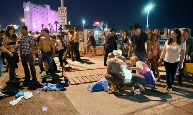 Μακελειό στο Λας Βέγκας: Τουλάχιστον 14 άνθρωποι σε κρίσιμη κατάσταση (Vid)