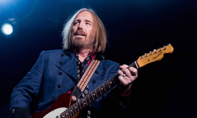 O Τομ Πίτι δεν είναι νεκρός αλλά χαροπαλεύει σύμφωνα με νέα δημοσιεύματα