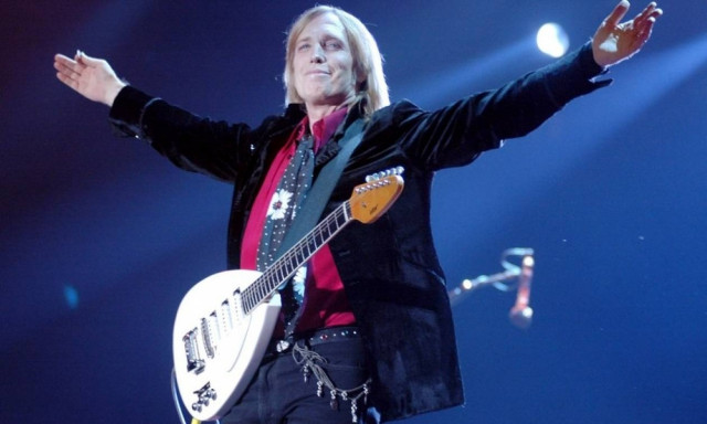 Θλίψη στον καλλιτεχνικό χώρο: Πέθανε διάσημος μουσικός (pics&vids)