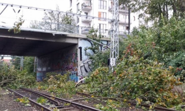 Γερμανία: Αυξάνεται ο αριθμός των νεκρών από την κακοκαιρία - Χάος στις συγκοινωνίες (pics+vids)