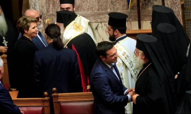 Συναγερμός στο Μαξίμου μετά τον ξεσηκωμό της Εκκλησίας για την αλλαγή φύλου