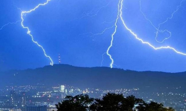 ΠΡΟΣΟΧΗ: Αυτές τις περιοχές θα «σαρώσει» η κακοκαιρία τις επόμενες ώρες (ΕΚΤΑΚΤΟ ΔΕΛΤΙΟ ΕΜΥ)