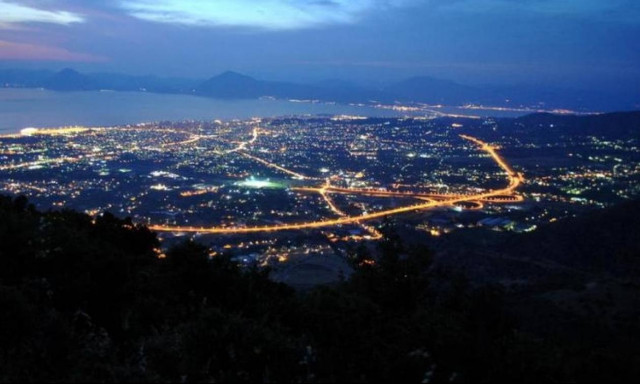 Αυτός είναι ο δρόμος της Πάτρας που έχει γίνει καρμανιόλα και βάφεται με αίμα...