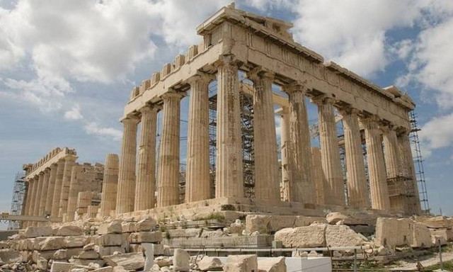 Corriere della Sera: «Κάτω από τον Παρθενώνα κανείς δεν θα ξαναδεί τη φοβερή Τρόικα»