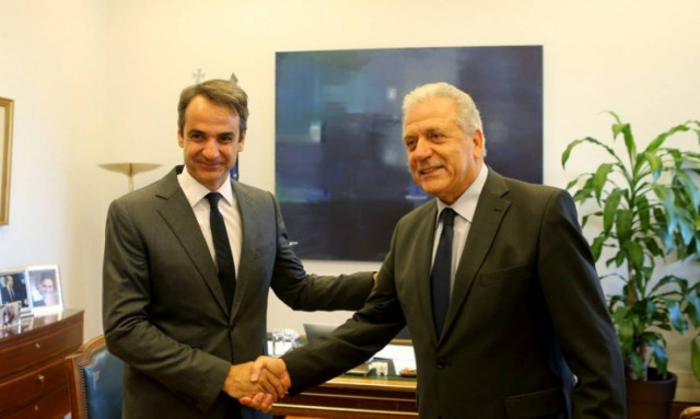 Προβληματισμός Μητσοτάκη για το προσφυγικό – Τι συζήτησε με τον Δημήτρη Αβραμόπουλο