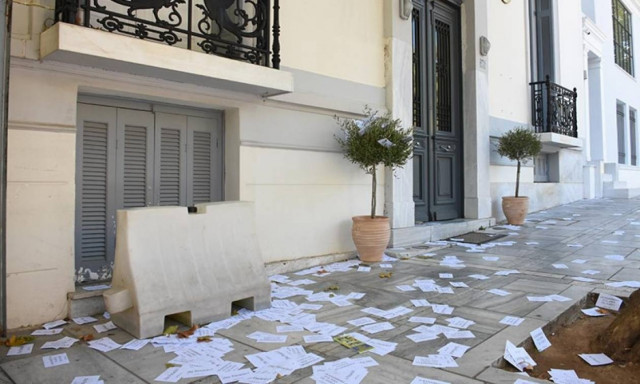 Ποινές φυλάκισης σε 18 μέλη του «Ρουβίκωνα» για τη διαμαρτυρία στην ισπανική πρεσβεία