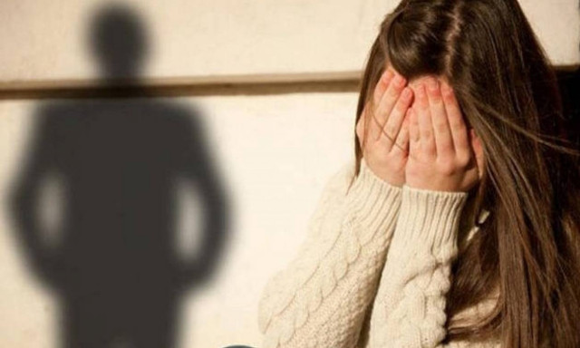 Ντροπή: Ποινή φυλάκισης 4 μήνών σε διευθυντή τράπεζας που παρενοχλούσε ανήλικες!