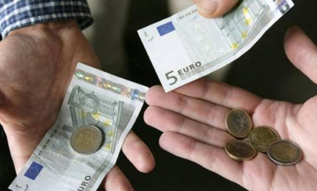 ΣΕΒ: Υψηλότεροι κατά 38% οι μισθοί του Δημοσίου σε σχέση με του ιδιωτικού τομέα