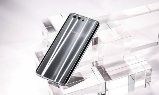 Αυτό είναι το κινητό που έχει… τιμή (και δεν εννοούμε χρήματα!)