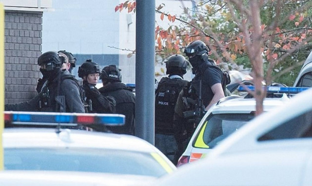 Έληξε η κατάσταση ομηρίας στη Βρετανία - Συνελήφθη ο δράστης (vid)