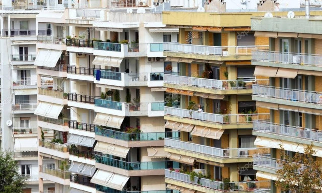 Aυθαίρετα: Παρατείνεται η προθεσμία για τη νομιμοποίησή τους – Τι πρέπει να προσέξετε